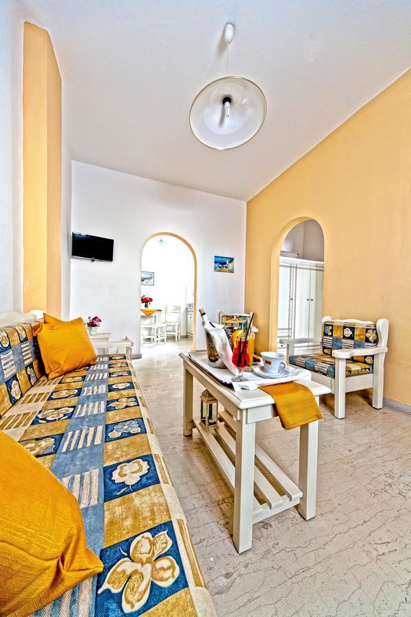 Sellada Apartments Kamári Kültér fotó