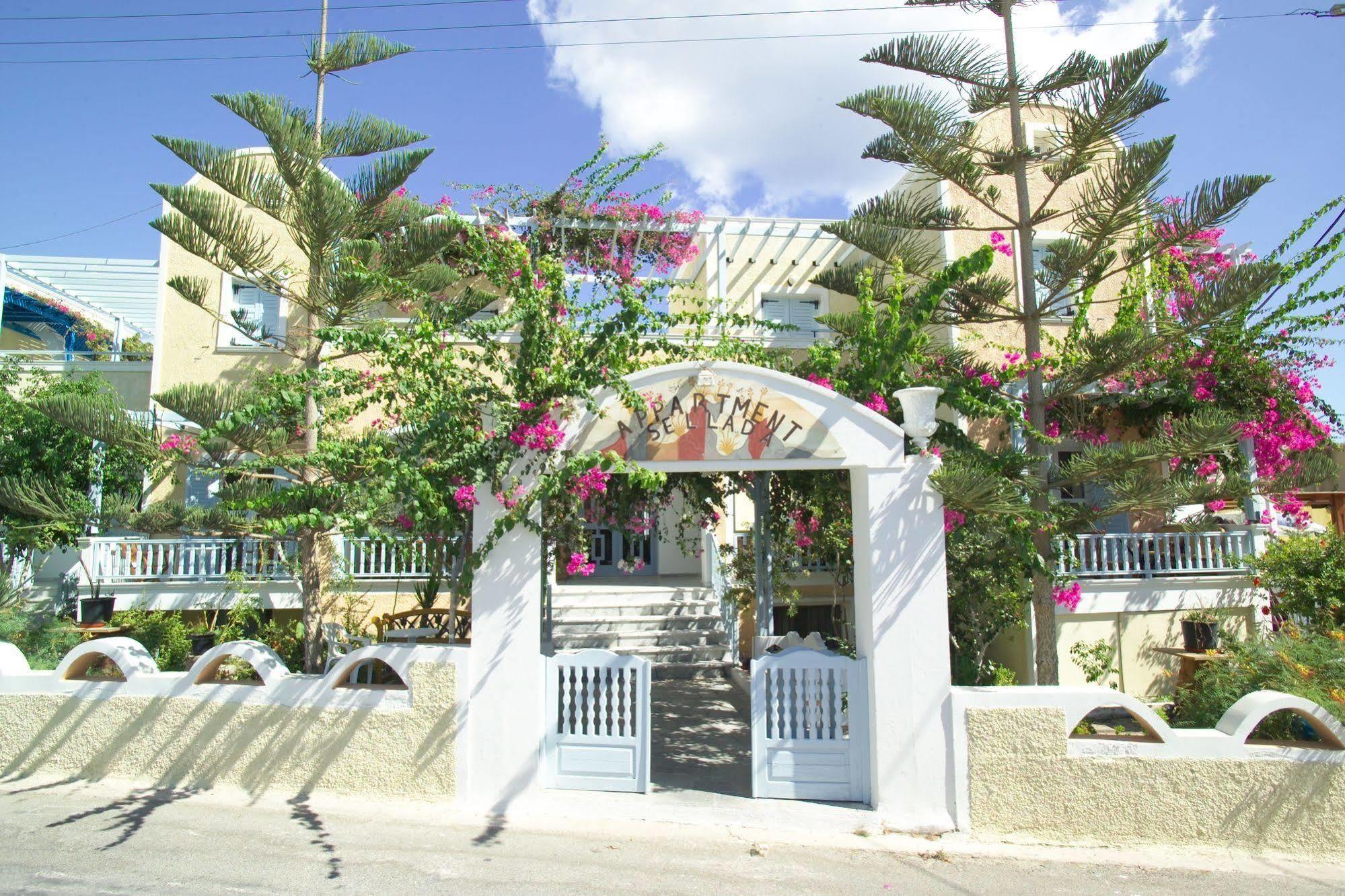 Sellada Apartments Kamári Kültér fotó